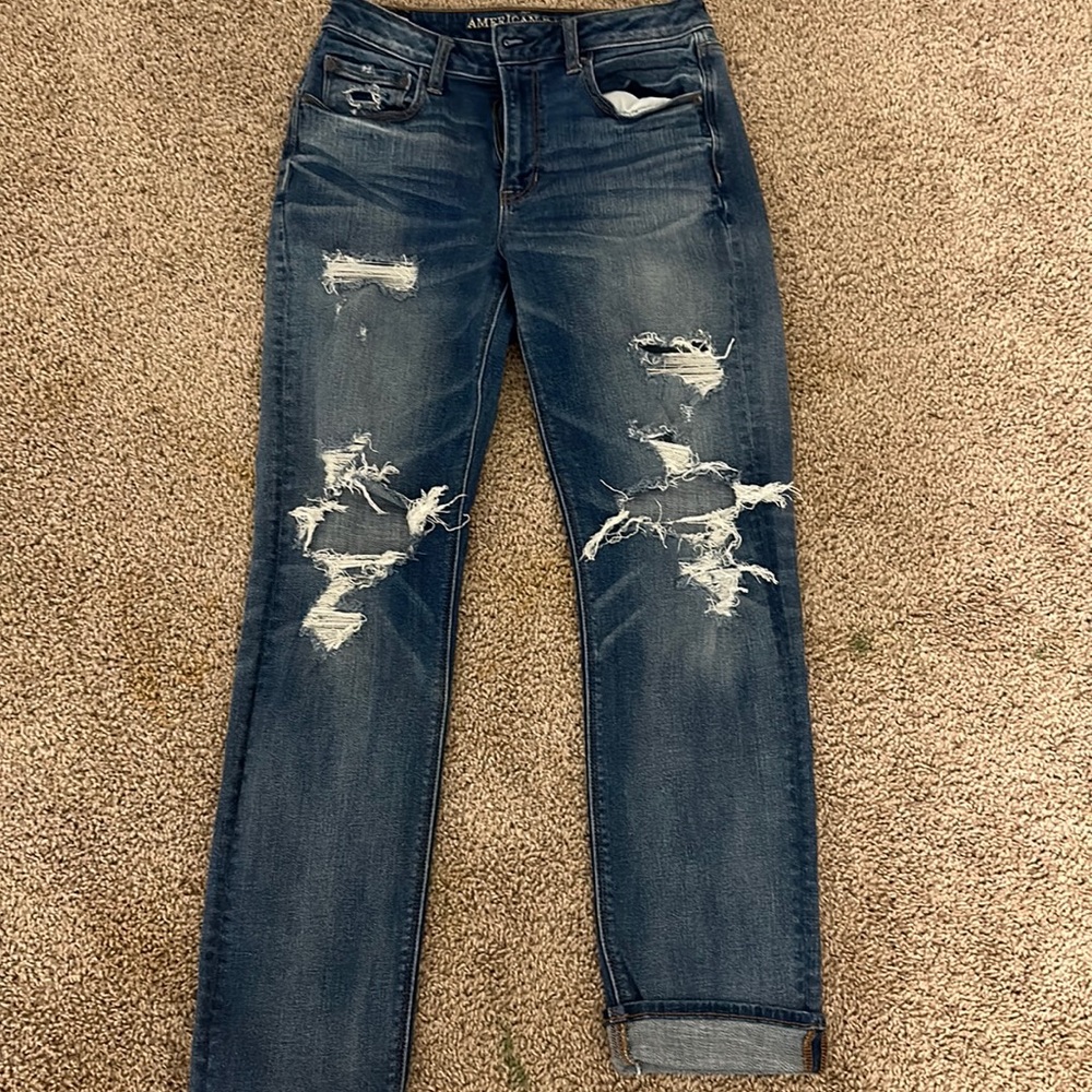 Women’s American Eagle size 6 cropped jeans!